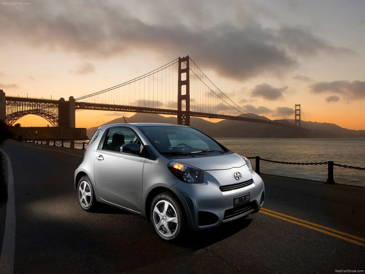 Scion iQ (6)