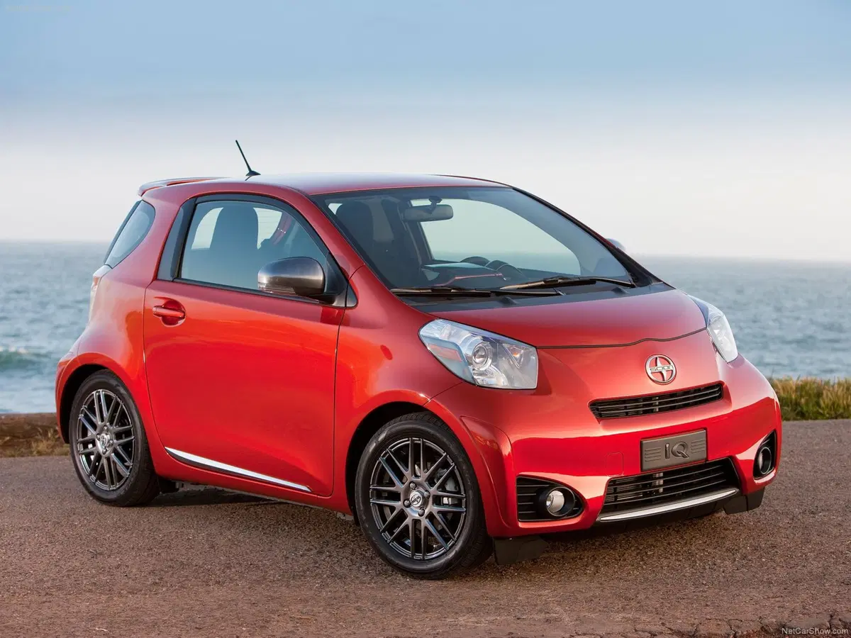 Scion iQ (7)