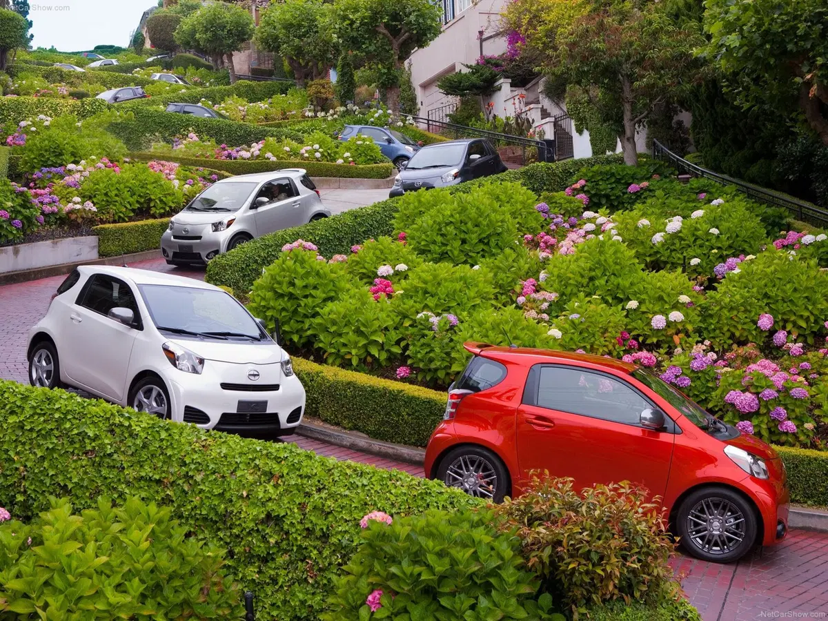 Scion iQ (10)