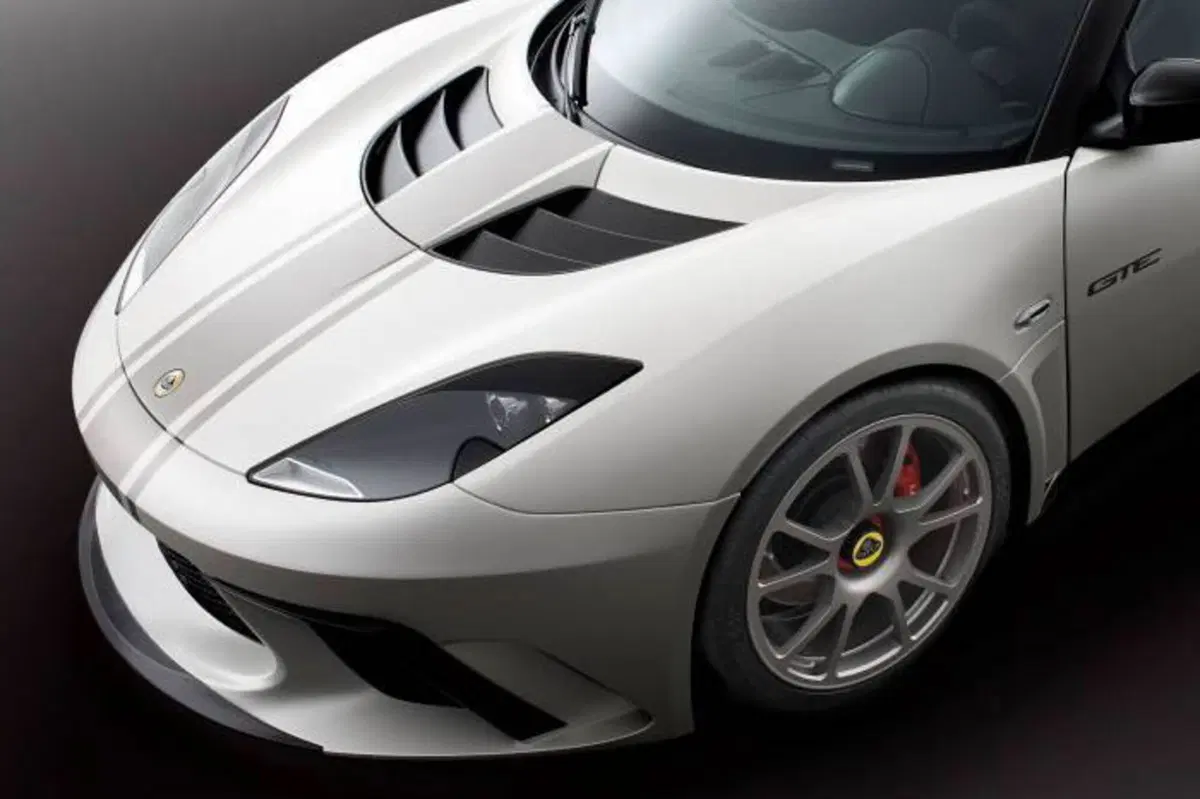 Lotus Evora GTE Road Concept: la presentazione a Pebble Beach (2)