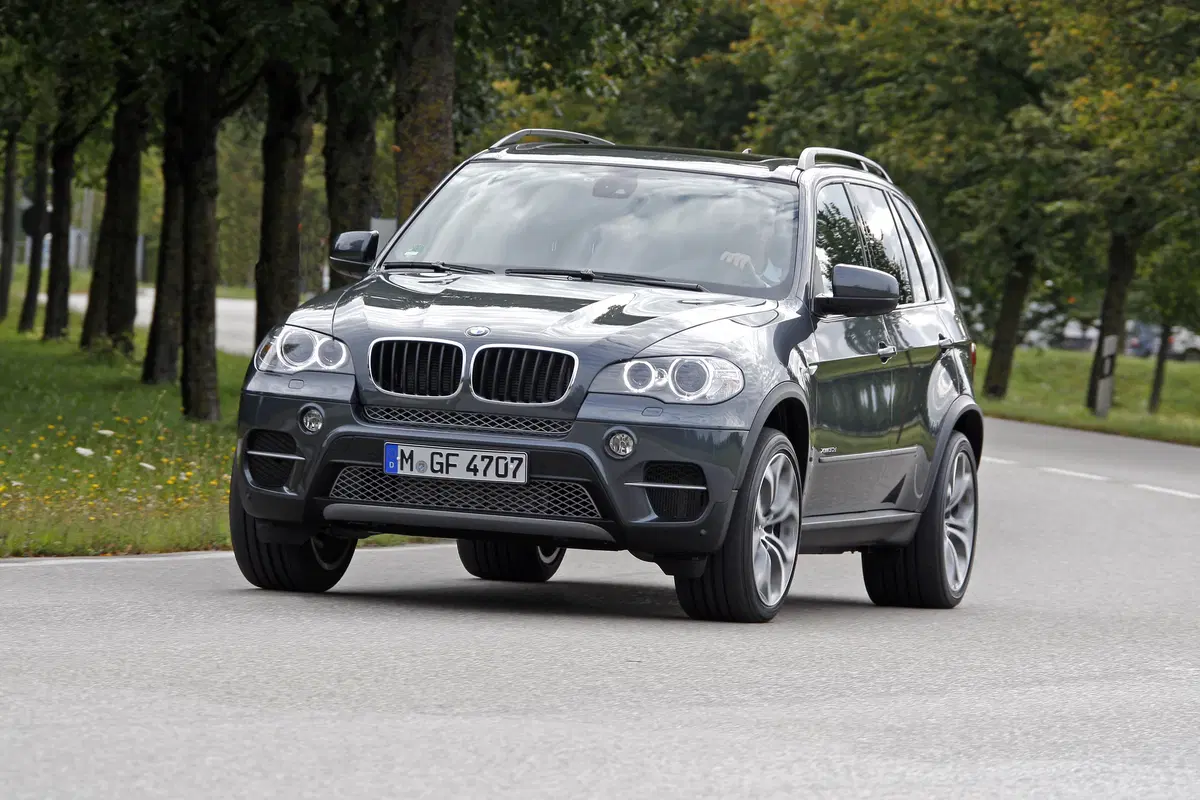 BMW: nuovi pacchetti per X5 e X6 e tecnologia BluePerformance per X5 xDrive 30d (2)