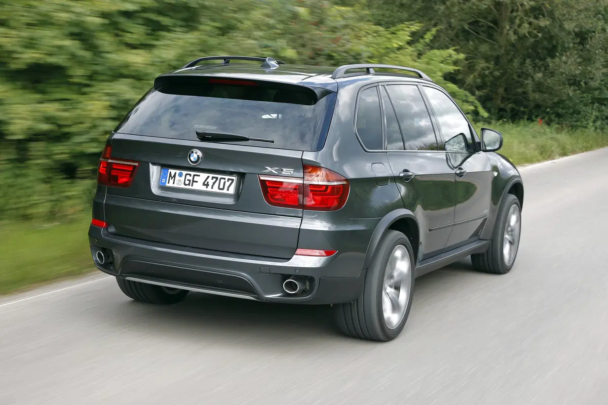 BMW: nuovi pacchetti per X5 e X6 e tecnologia BluePerformance per X5 xDrive 30d (5)