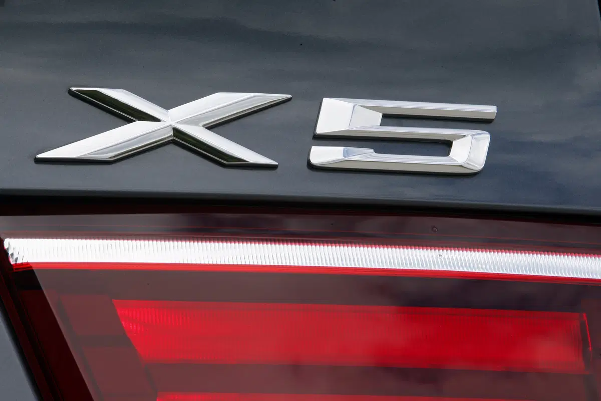BMW: nuovi pacchetti per X5 e X6 e tecnologia BluePerformance per X5 xDrive 30d (6)