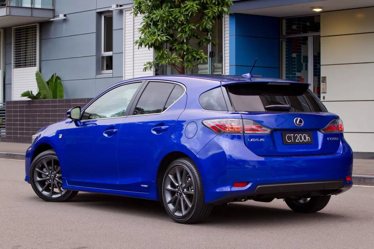 Lexus CT200h: negli USA sarà disponibile anche in versione F-Sport (8)