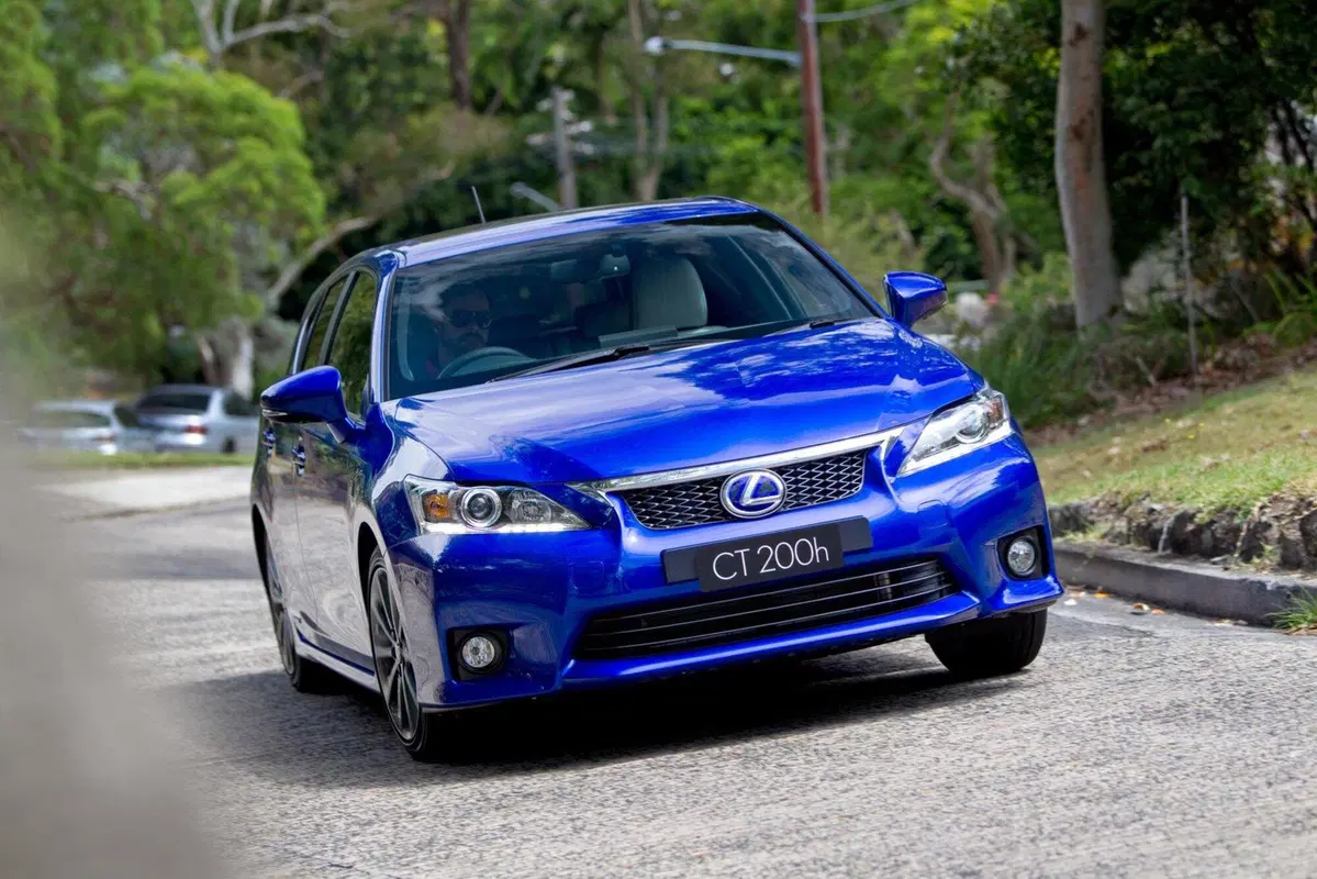 Lexus CT200h: negli USA sarà disponibile anche in versione F-Sport (13)