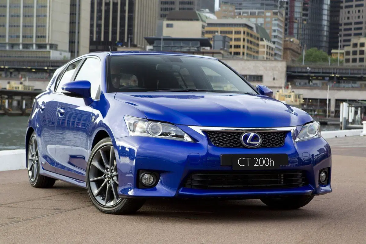 Lexus CT200h: negli USA sarà disponibile anche in versione F-Sport (18)
