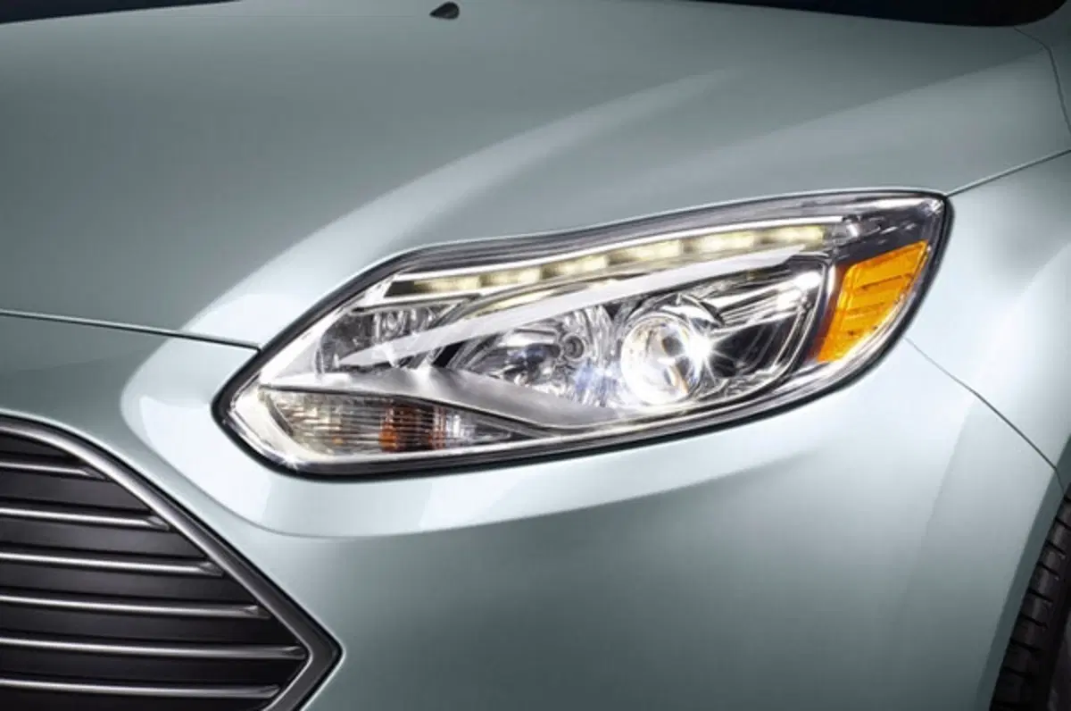 Focus Electric: da fine anno si ricaricherà (anche) col sole (6)