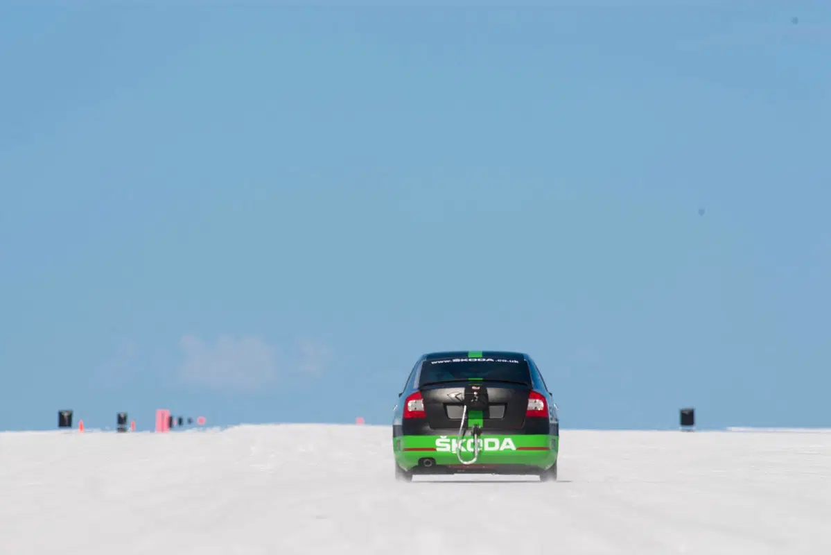 Skoda Octavia vRS Bonneville Special: oltre 325 km/h a Bonneville (8)