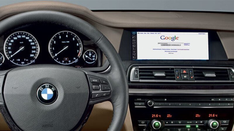 BMW ConnectedDrive: ora si controlla il traffico anche da casa