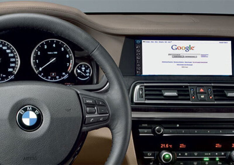 BMW ConnectedDrive: ora si controlla il traffico anche da casa