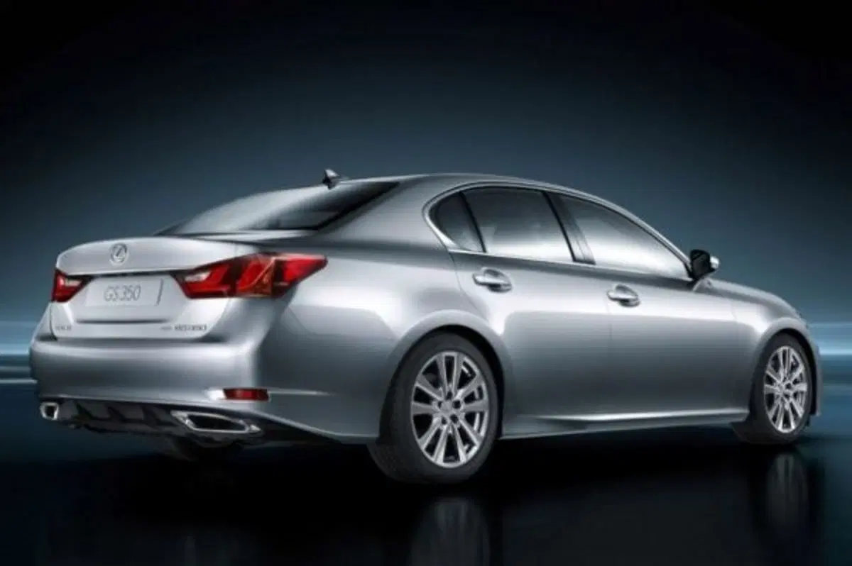 Lexus GS: primi dettagli e foto ufficiali (5)