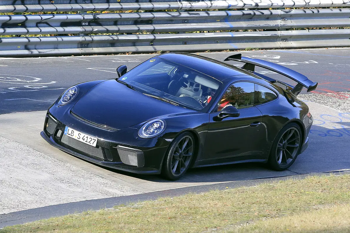 Porsche 911 GT3 facelift: test al Nürburgring