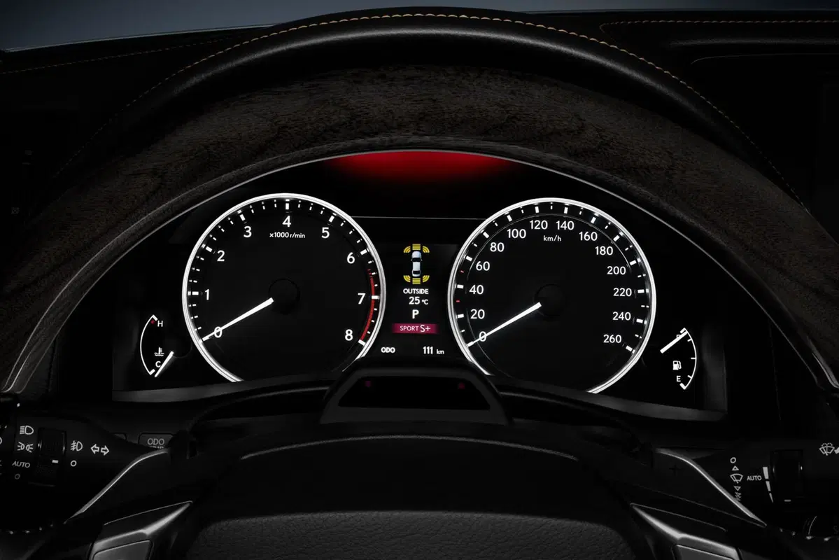 Lexus GS: primi dettagli e foto ufficiali (13)