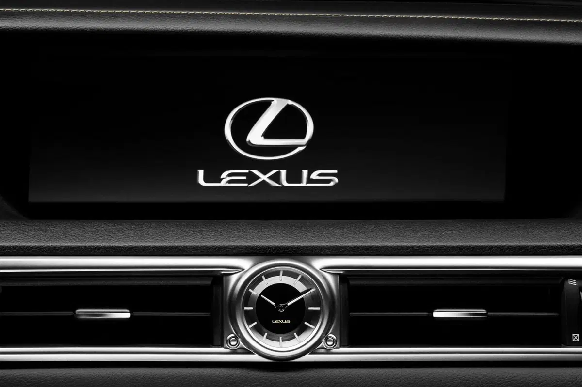 Lexus GS: primi dettagli e foto ufficiali (14)