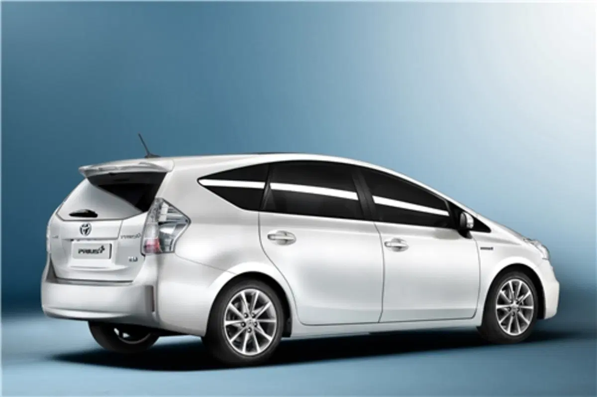 Toyota: a Francoforte la nuova Prius+ (2)