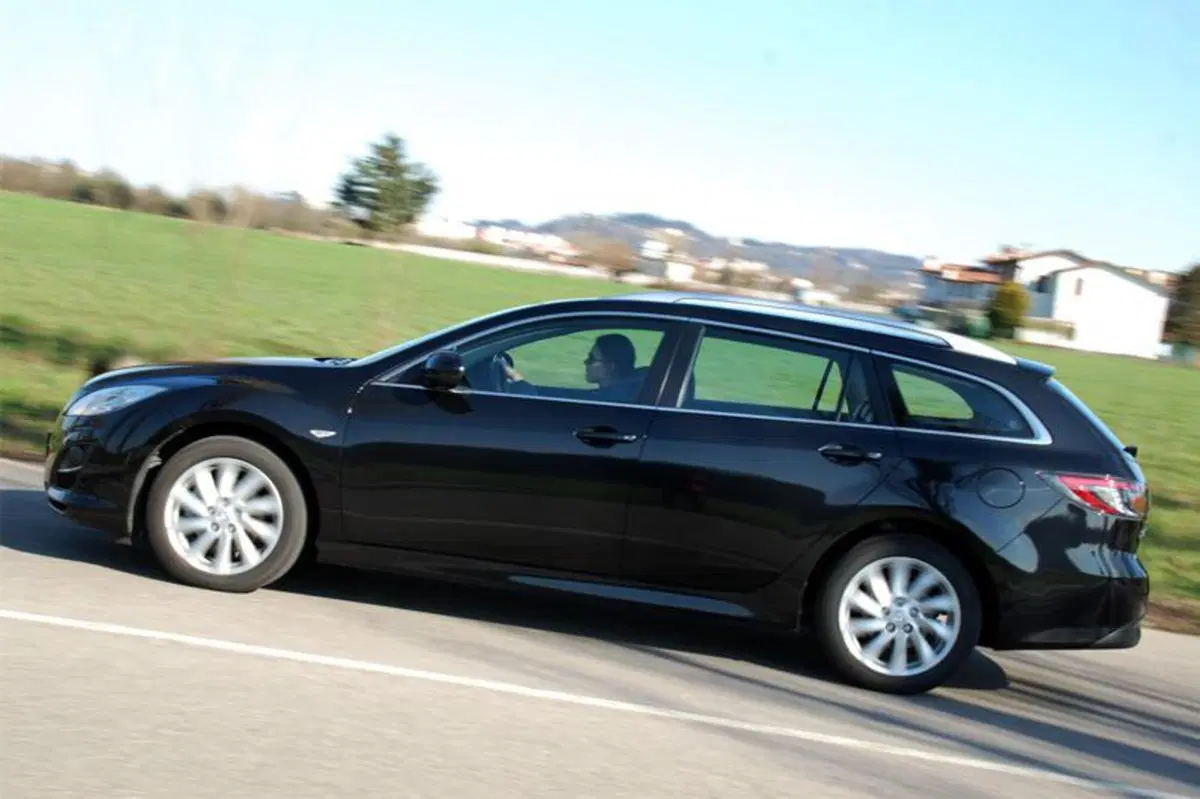Mazda 6 2.2 CD 163 cv Luxury Wagon (2)