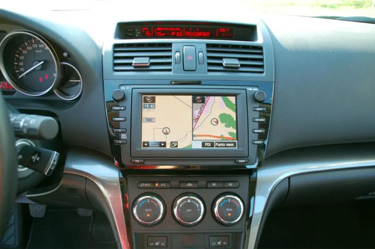 Mazda 6 2.2 CD 163 cv Luxury Wagon (22)