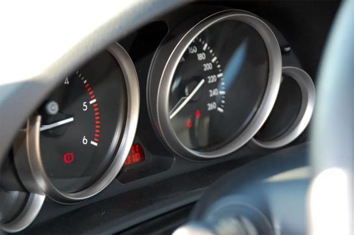 Mazda 6 2.2 CD 163 cv Luxury Wagon (32)