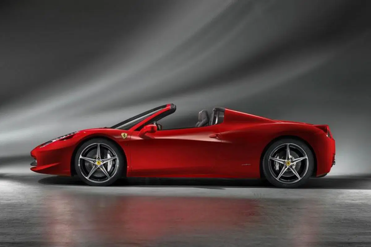 Ferrari 458 Spider (2)
