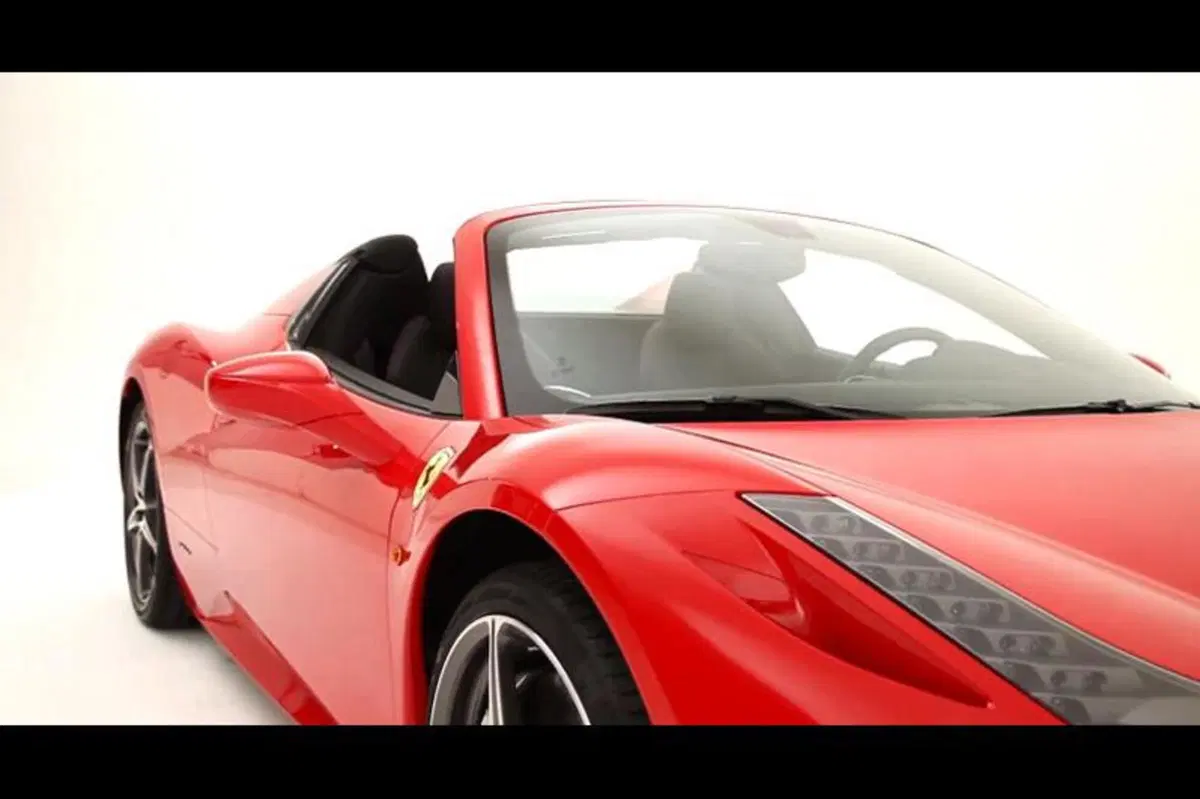 Ferrari 458 Spider: come si apre il tetto in alluminio (7)