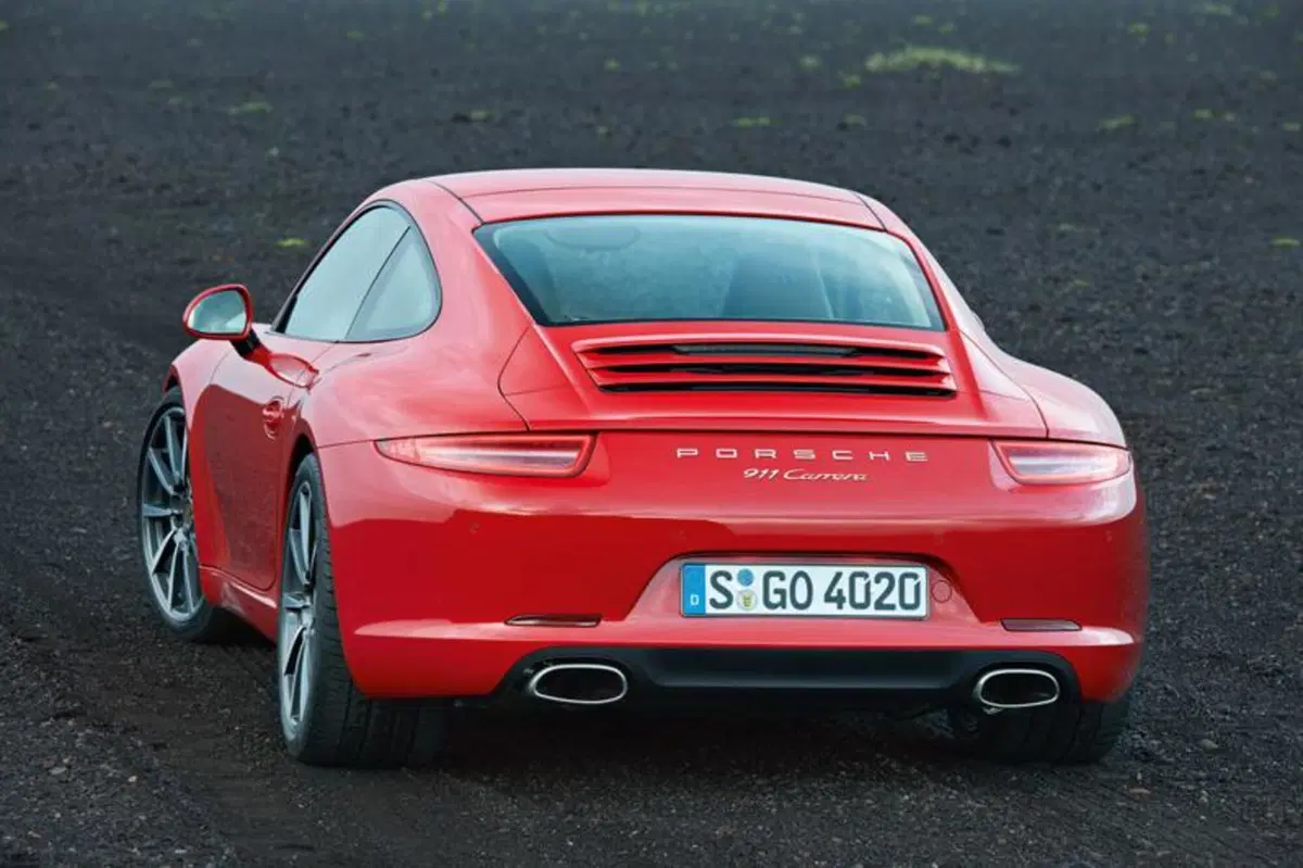 Porsche 911: in Germania la 991 parte da 88.038 euro (3)