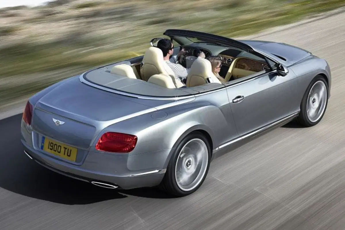 Bentley: ecco la nuova Continental GTC (2)