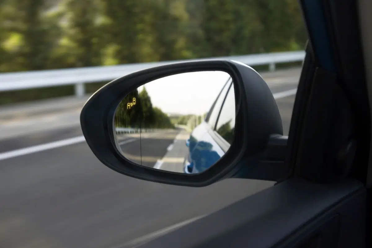 Al Mazda Rear Vehicle Monitoring il premio Euro NCAP Advanced