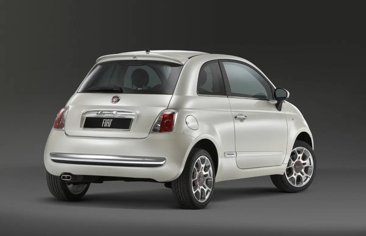 Fiat: svelata a Miami la 500 destinata al Sudamerica (6)