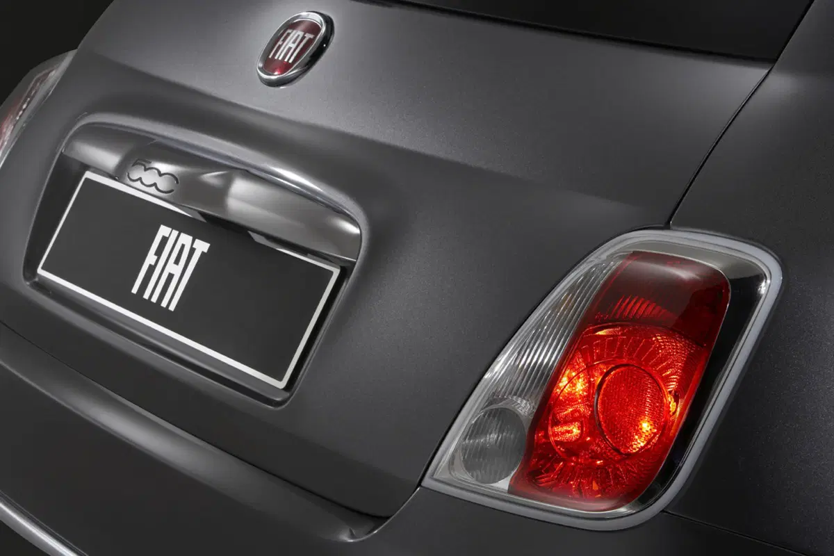 Fiat: svelata a Miami la 500 destinata al Sudamerica (10)