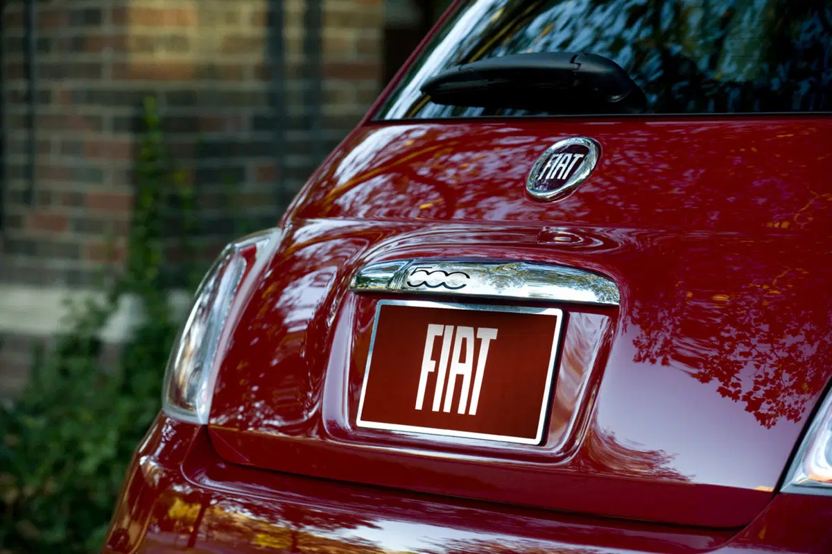 Fiat: svelata a Miami la 500 destinata al Sudamerica (11)