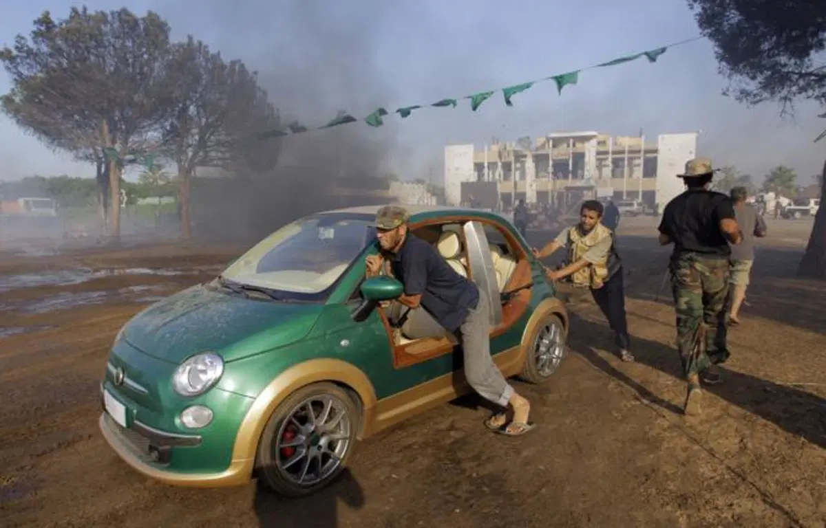 Gheddafi: saccheggiata la 500 richiesta dal figlio del Raìs