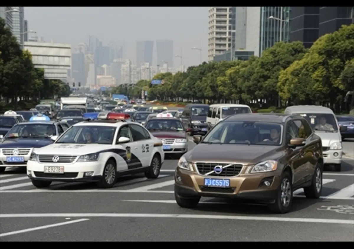 Volvo: nuova brand strategy "Designed Around You"