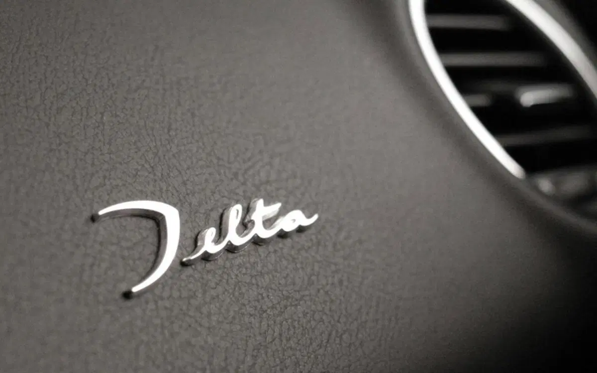 Chrysler Delta (15)