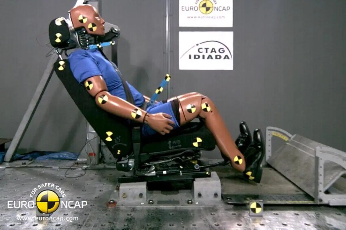 BMW X3: 5 stelle nei crash test EuroNcap (4)