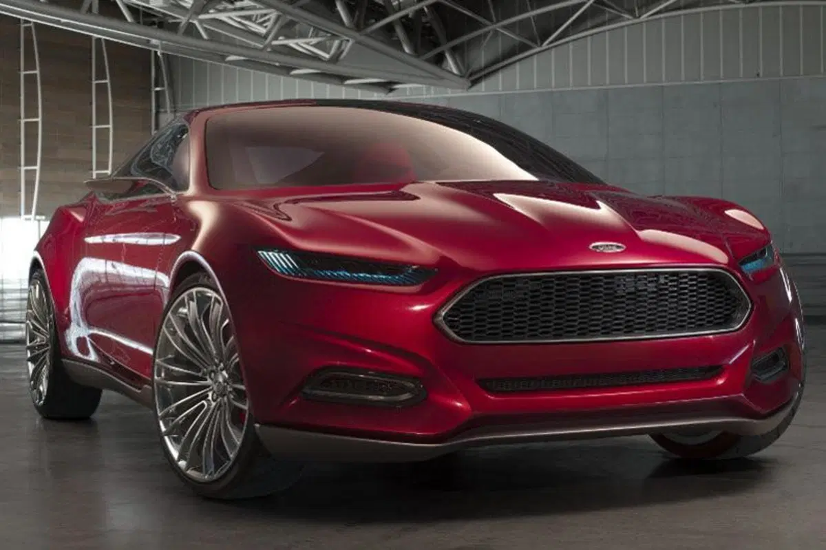 Ford Evos Concept: più forma, meno linee (4)