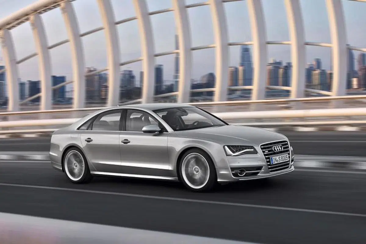 Audi: nuova S8 in anteprima a Francoforte
