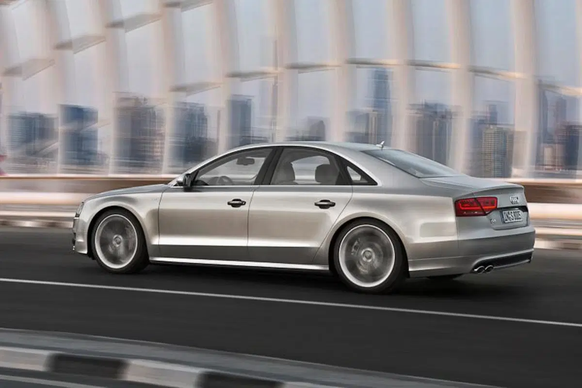 Audi: nuova S8 in anteprima a Francoforte (3)