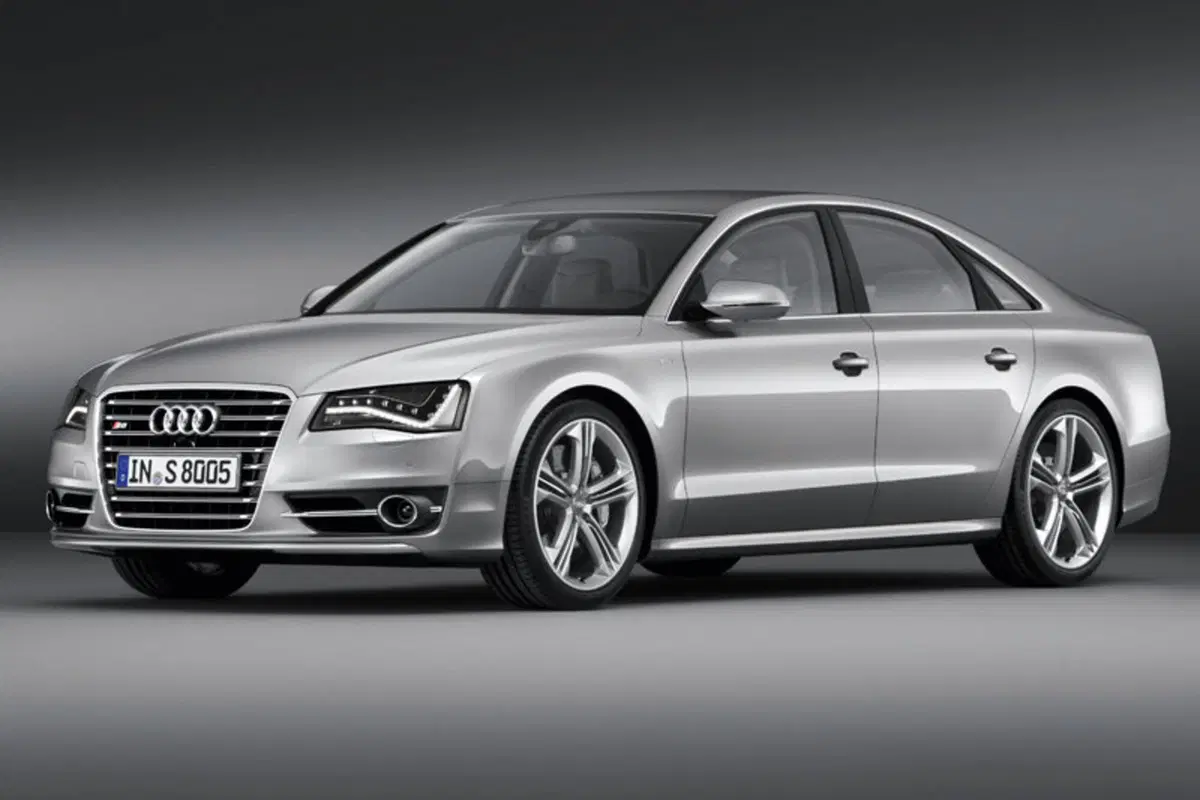 Audi: nuova S8 in anteprima a Francoforte (7)