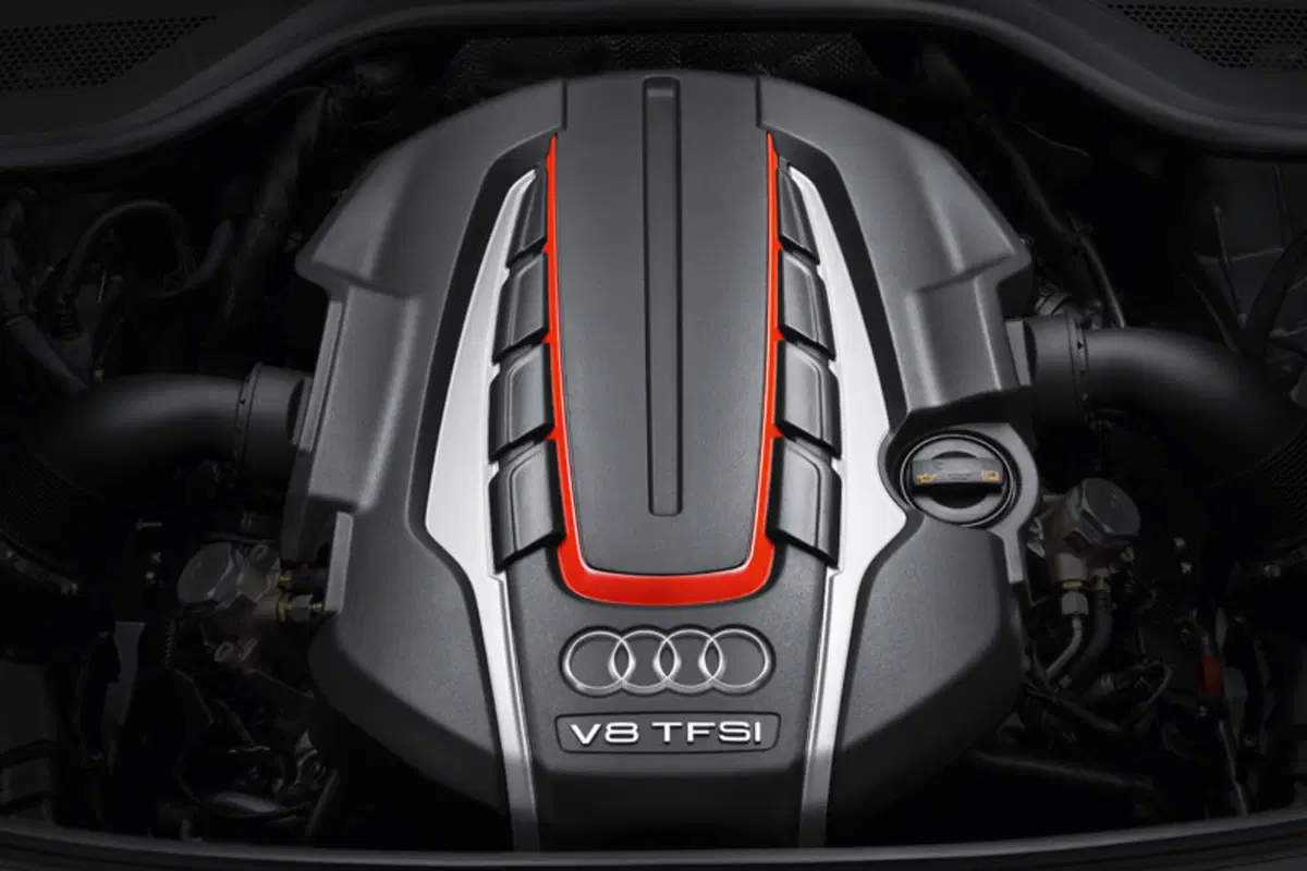 Audi: nuova S8 in anteprima a Francoforte (10)