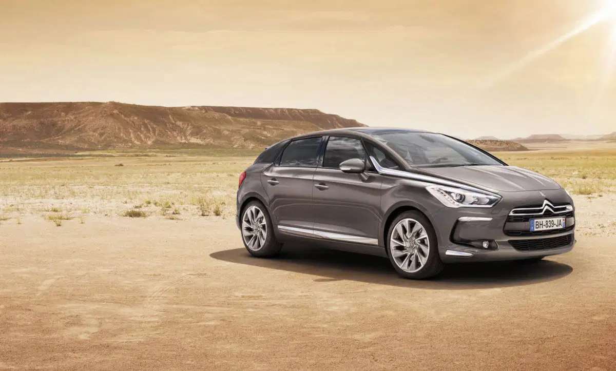 Citroen DS5: nuove foto ufficiali in vista del debutto (8)