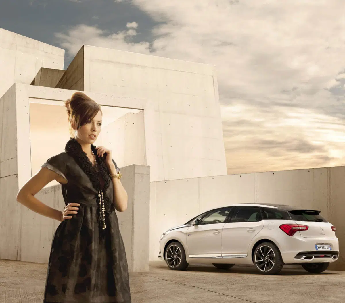 Citroen DS5: nuove foto ufficiali in vista del debutto (16)