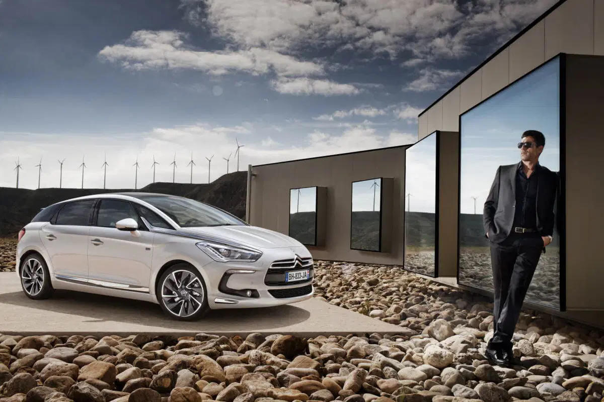Citroen DS5: nuove foto ufficiali in vista del debutto (17)