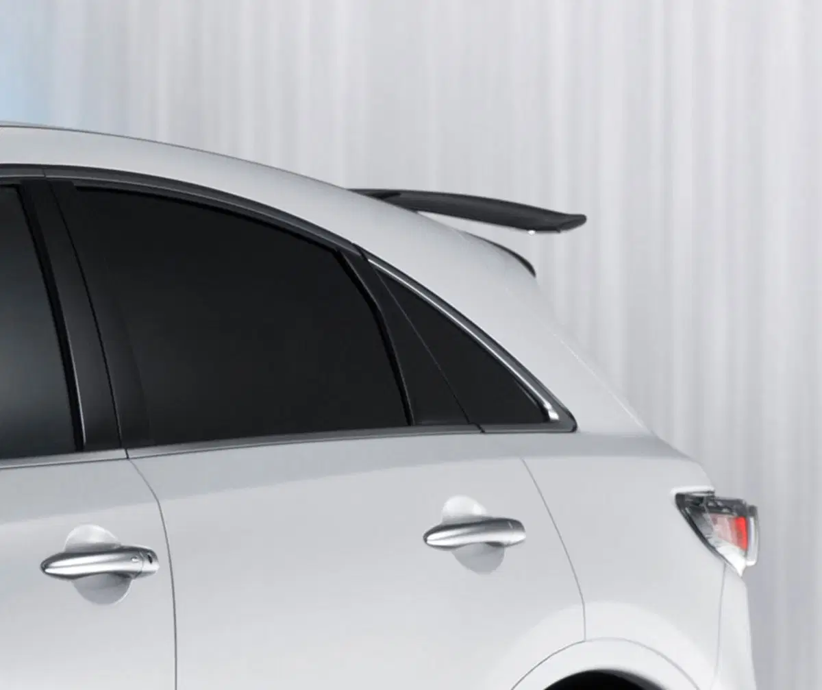 Infiniti FX Sebastian Vettel (5)