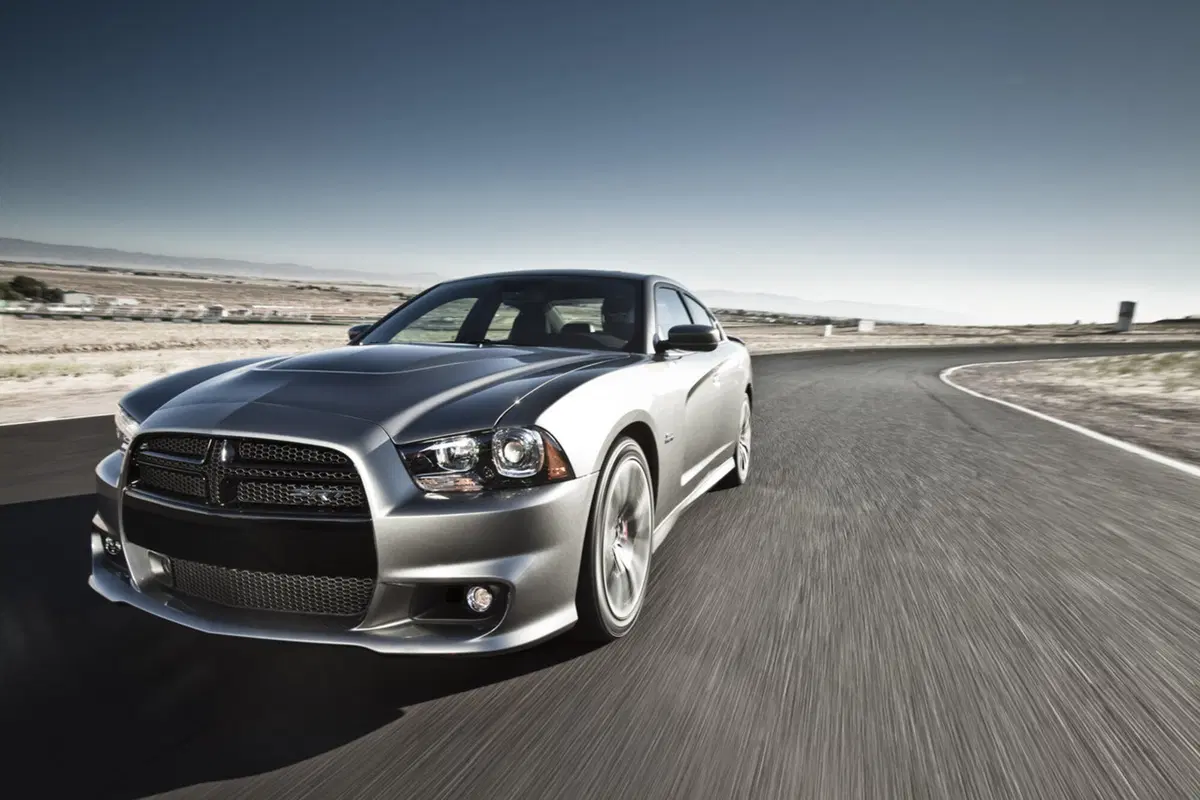 Dodge Charger SRT8 2012 (3)