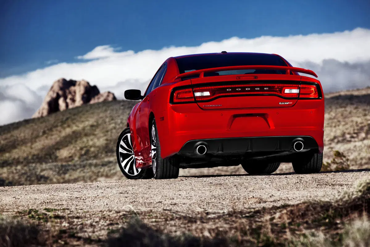Dodge Charger SRT8 2012 (9)
