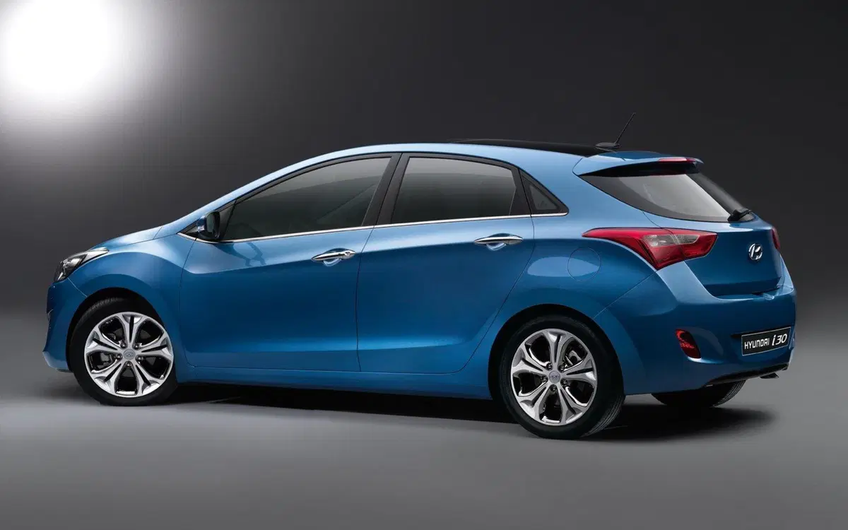 Hyundai i30: prime immagini ufficiali (3)