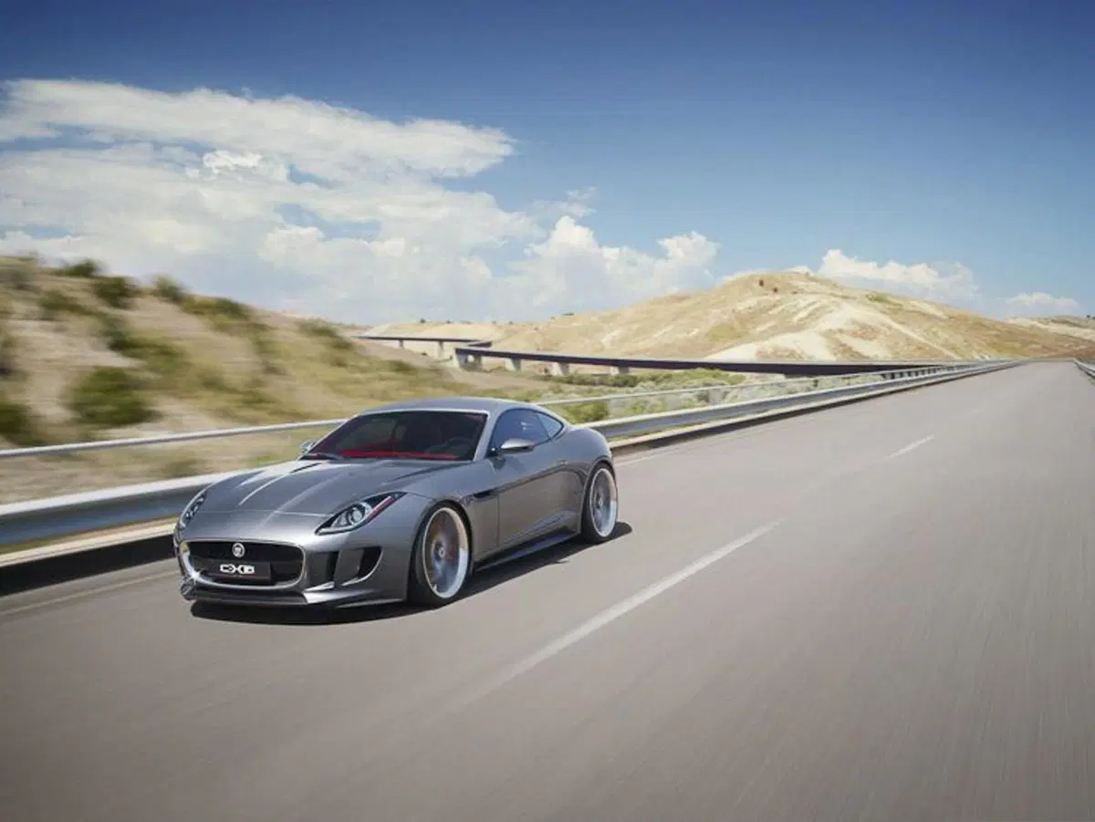 Jaguar C-X16: ecco la Concept Car di Francoforte 2011 (4)