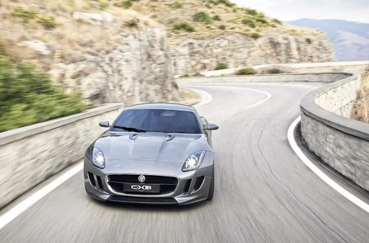 Jaguar C-X16: ecco la Concept Car di Francoforte 2011 (6)