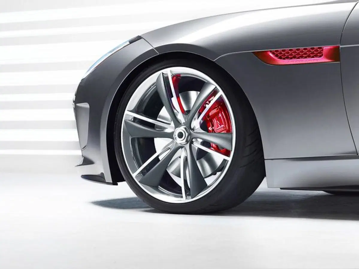 Jaguar C-X16: ecco la Concept Car di Francoforte 2011 (20)