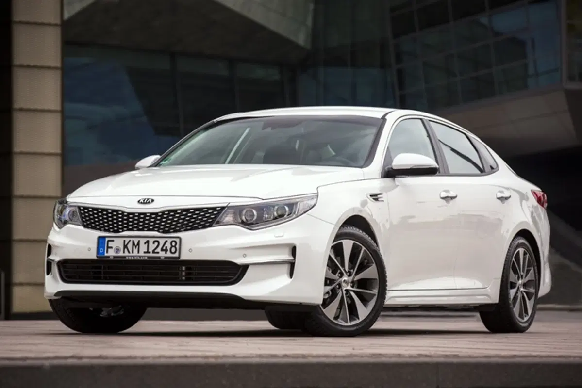 Nuova Kia Optima: ecco la gamma e i prezzi